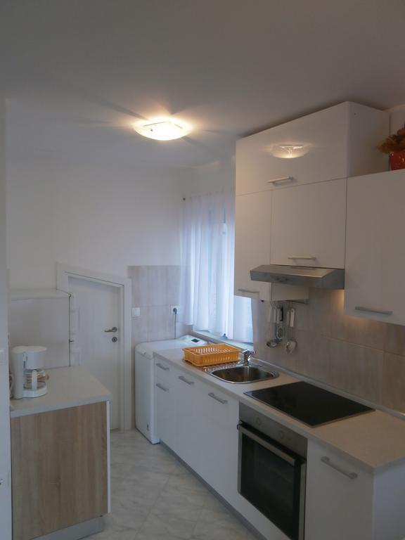 Apartments Crncic Šilo Habitación foto